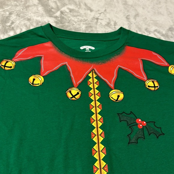 Christmas/ELF Men’s Holiday T-Shirt Size Large 42/44 - Picture 5 of 7